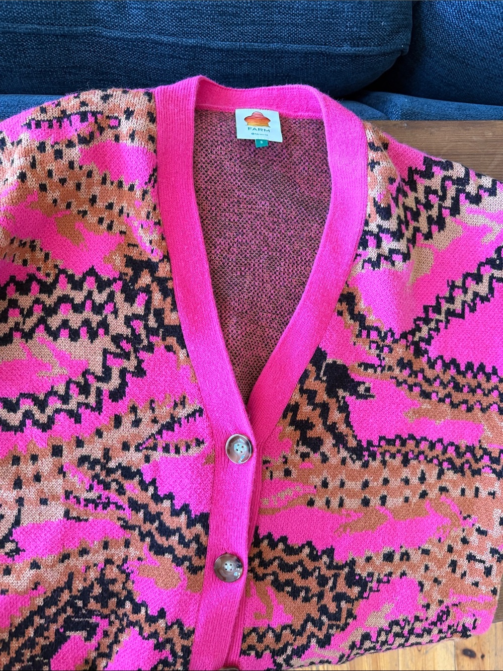 FARM Rio Hot Pink Multicolor Patterned V‑Neck Button Cardigan